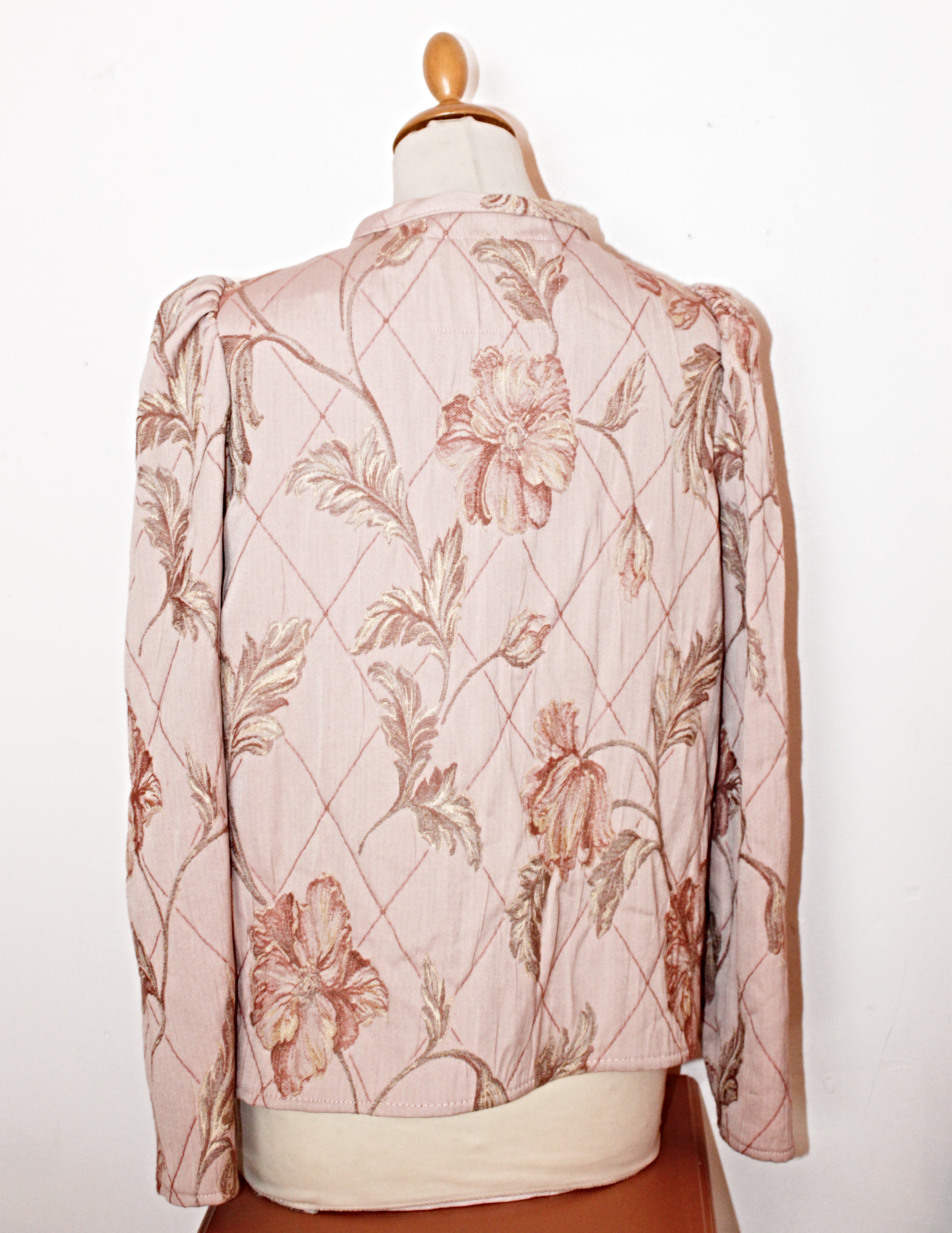 Veste Isa